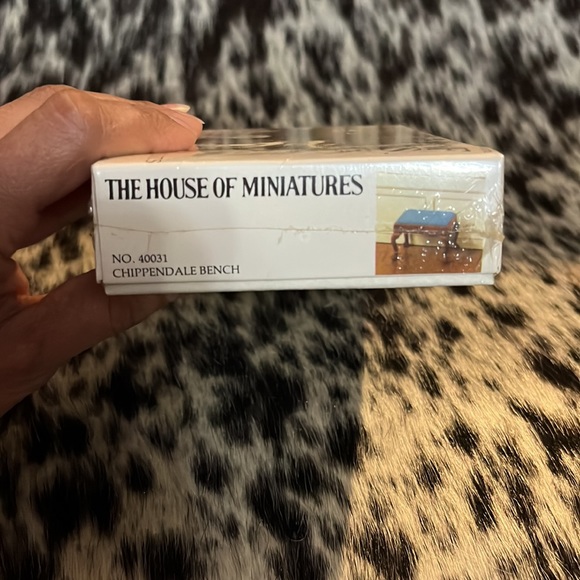 New in package The House of Miniatures unassembled chippendale bench Circa 1760 - Picture 3 of 4